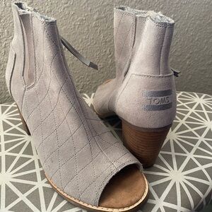TOMS Women's Grey Ankle Boots